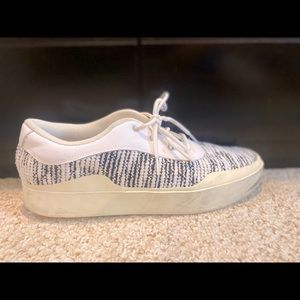 Men’s Jordan Westbrook sneaker size 13